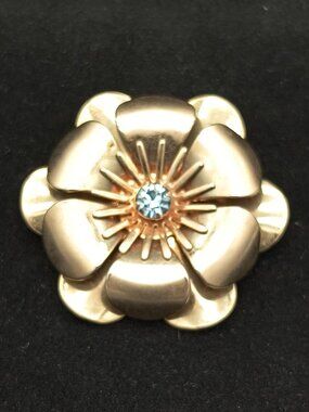 Vintage Flower Power Chunky Gold Tone Layered Petal Brooch